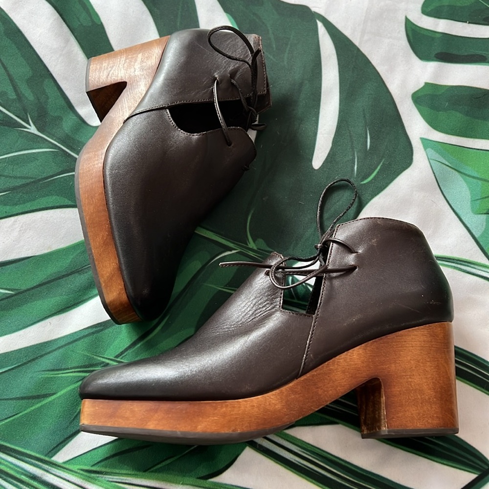 Women's Dark Brown Leather Cutout Lace-Up Block Heel Shoes